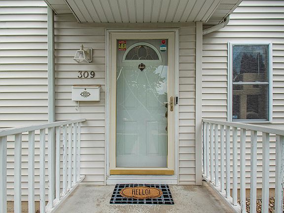 4th image of 309 E Broadway St