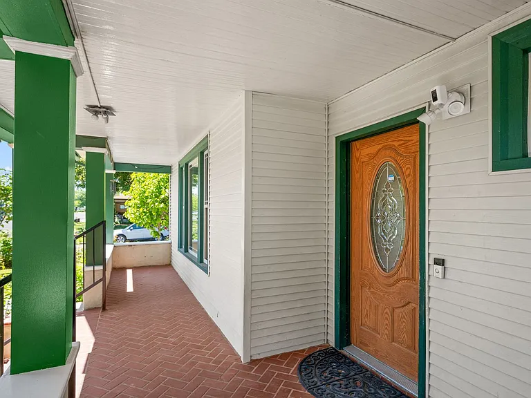 1028 W Chelan Ave — Photo 28