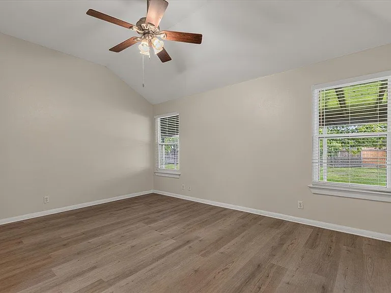 206 Evergreen Cir — Photo 14