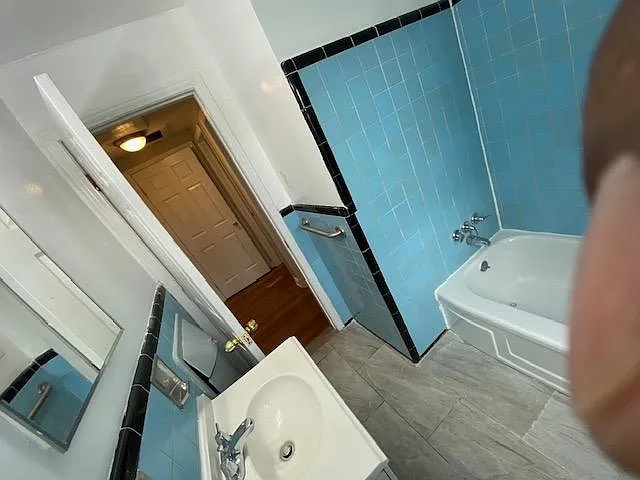 4837 Cadieux Ave #9 — Photo 10