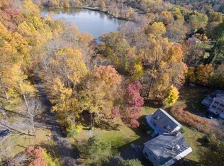 4 N Shore Dr, Ridgefield, CT 06877