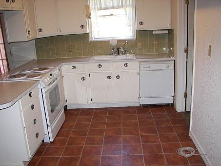 5th image of 726 Shannon St