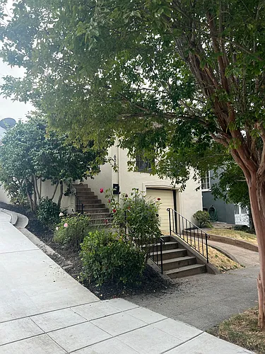 608 Athol Ave Photo 1