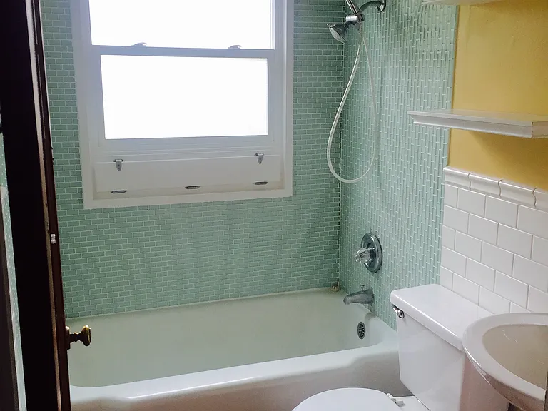 608 S 11th Ave — Photo 13