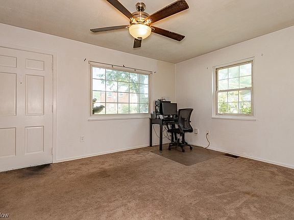 2nd image of 318 Buckner Dr Unit 199