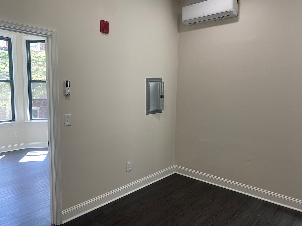 2nd image of 2226 Spruce St APT 2C