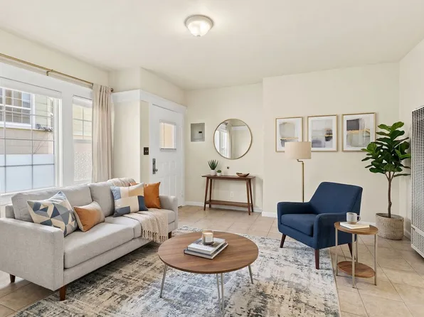 518 W Macarthur Blvd #B, Oakland, CA 94609