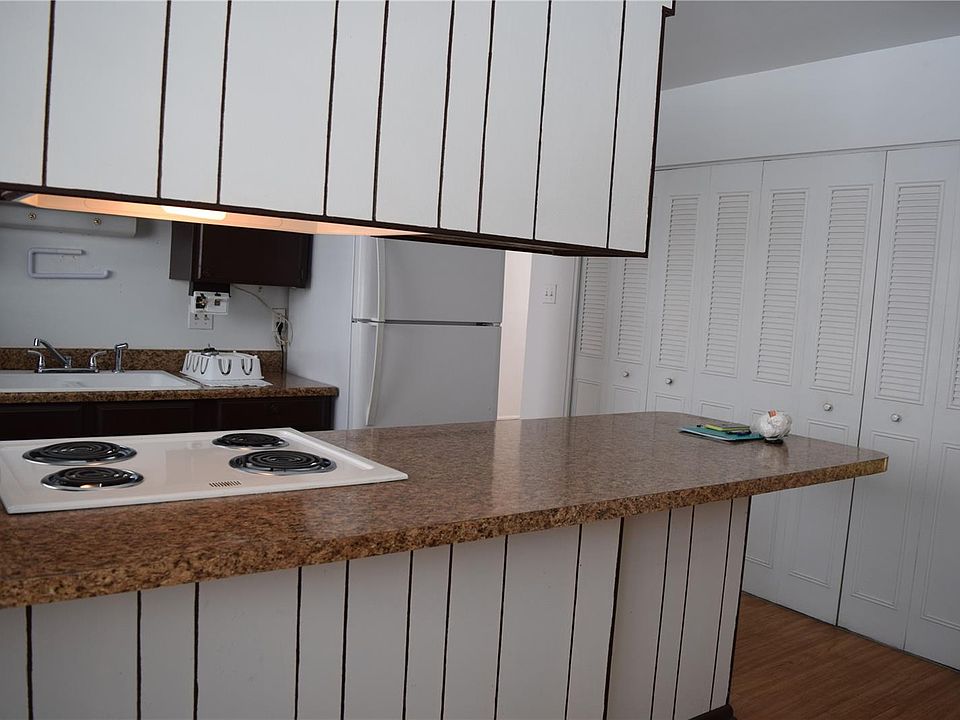 2nd image of 4183 S Valentia St