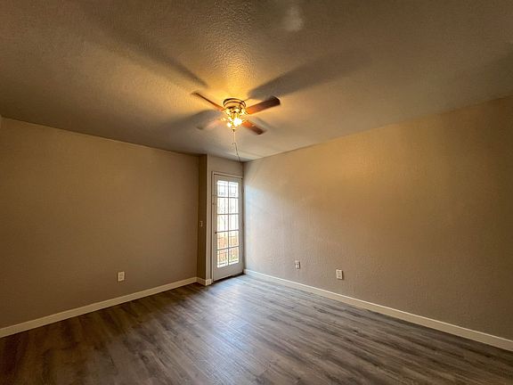 3rd image of 3845 45th St APT 1