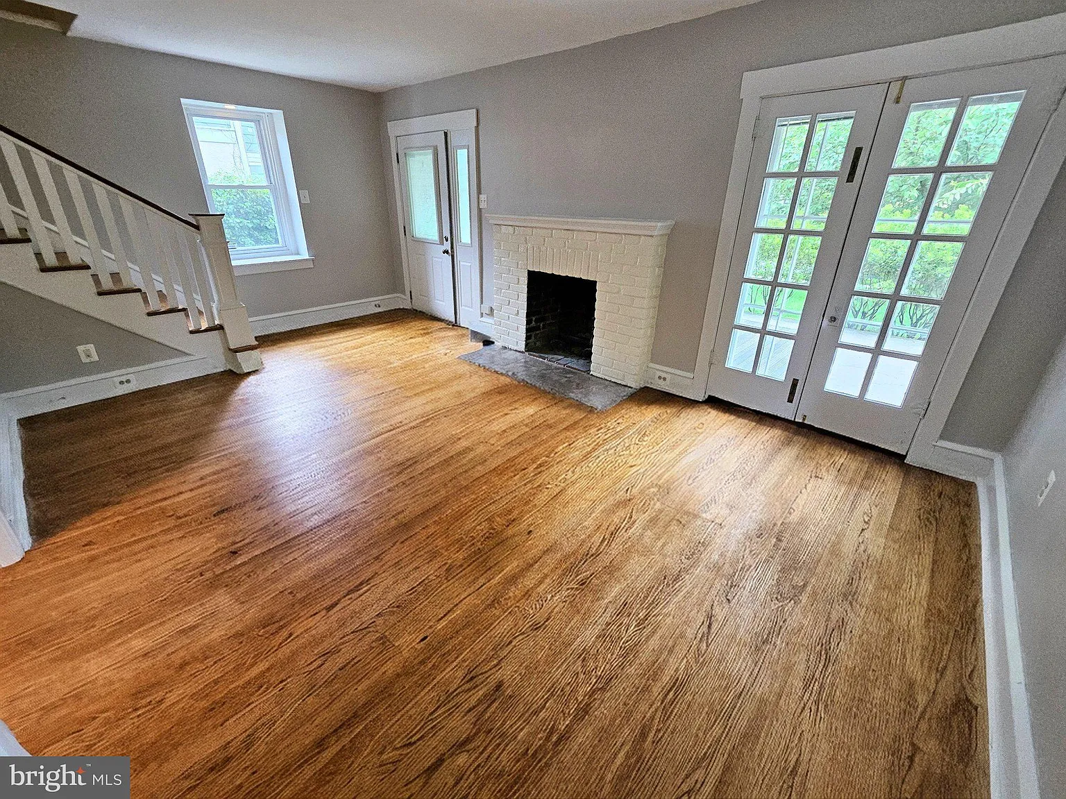 3 bed, 1.5 bath, 1796 sqft, $3,150 — Photo 3