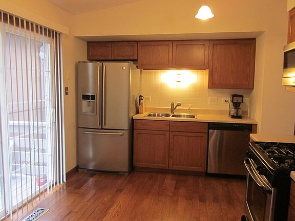 3rd image of 15554 Sierra Dr