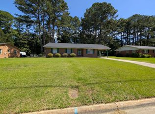 1720 Woodside Dr W, Wilson, NC 27893