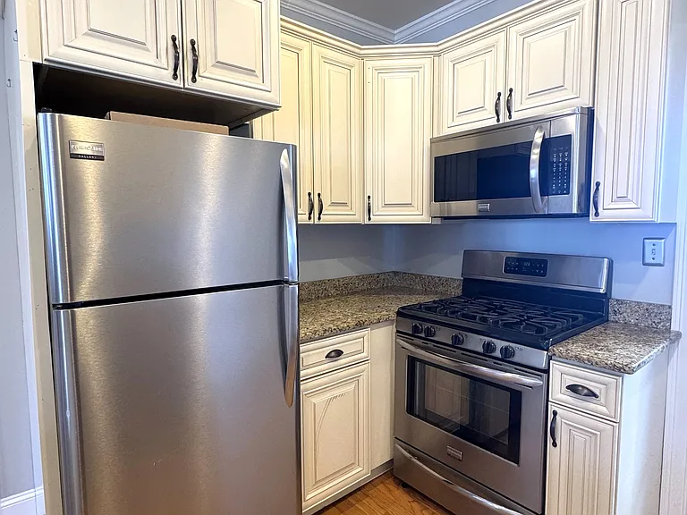 7 Knowlton St #2 — Photo 2