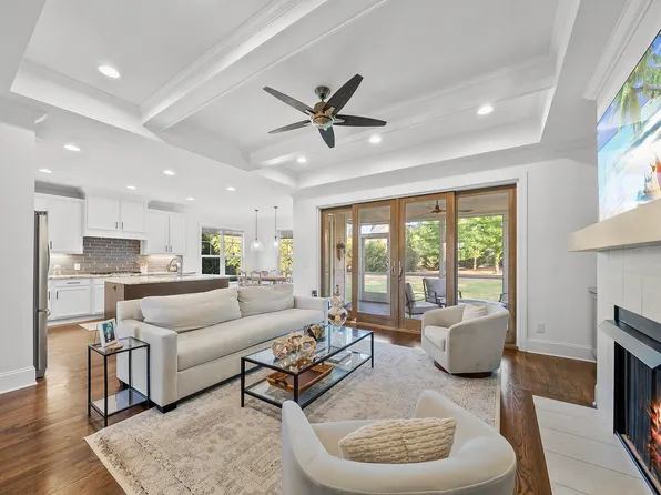 8701 Kimalden Ct, Wake Forest, NC 27587