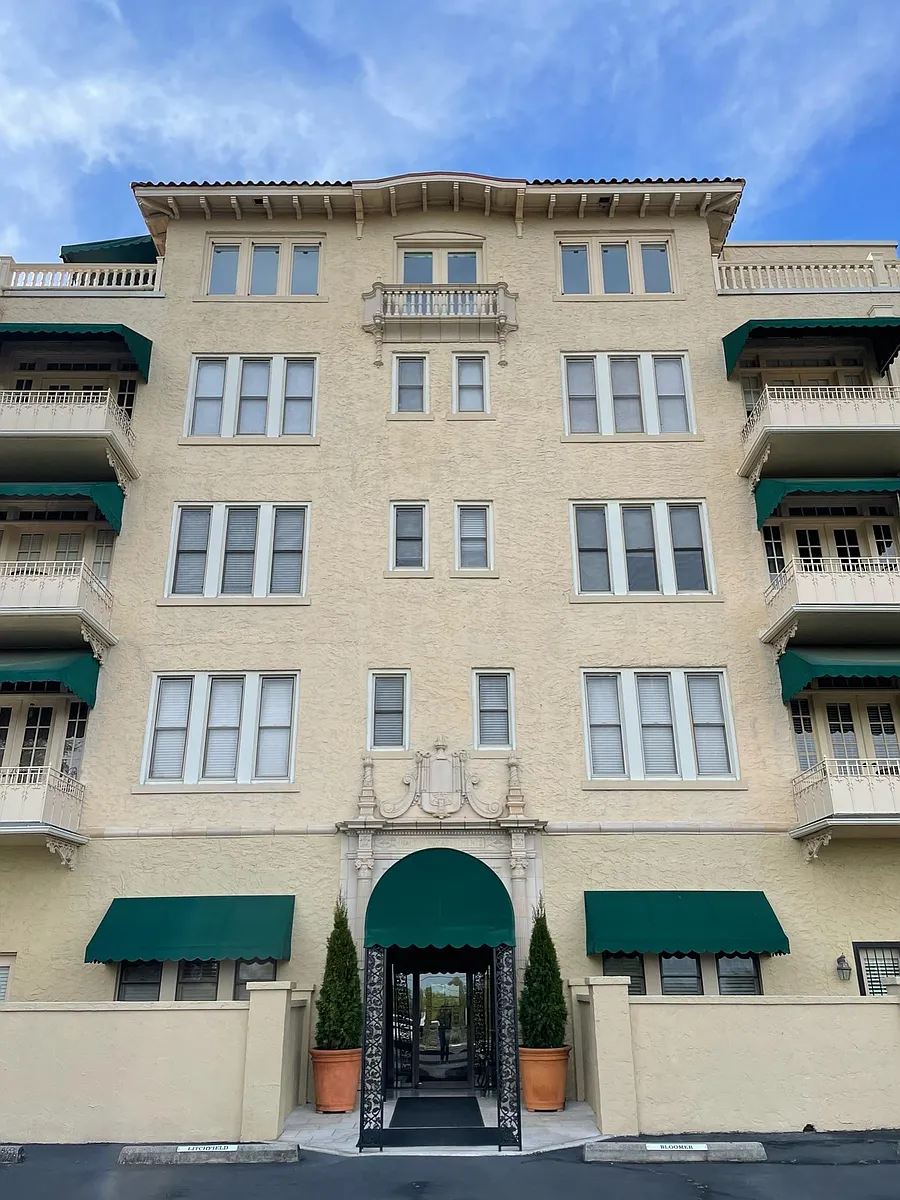 Building Photo - 2068 Walton Way #305