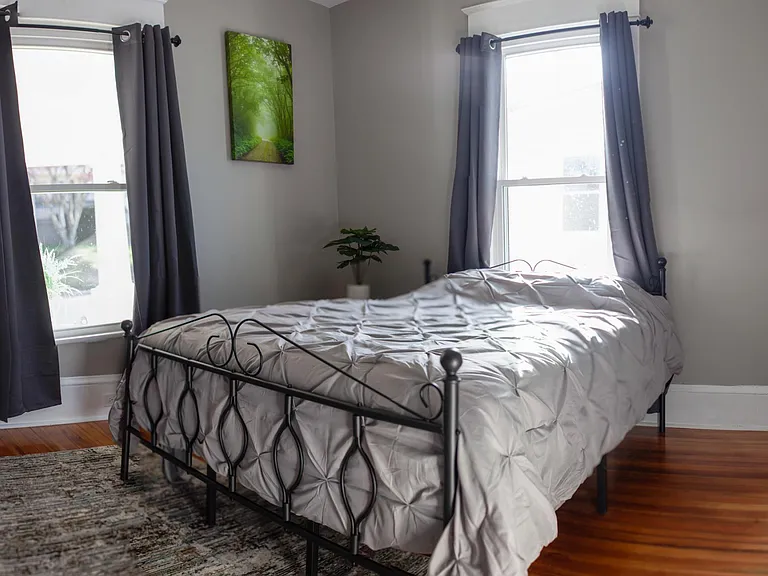 825 Wilson Ave — Photo 13