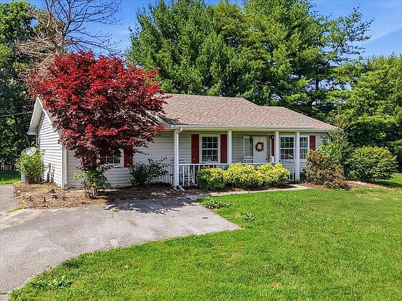 2nd image of 2929 Midridge Dr