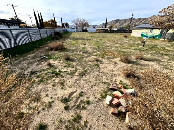 7132 Sage Ave, Yucca Valley, CA 92284