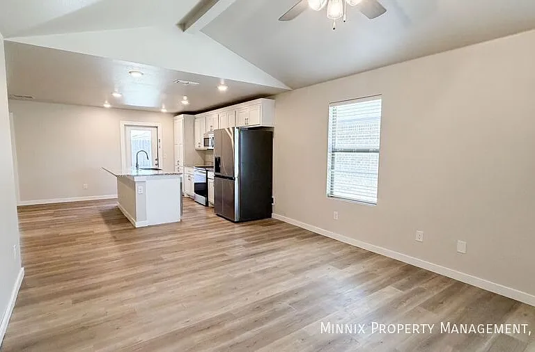 7806 Elm Ave — Photo 4