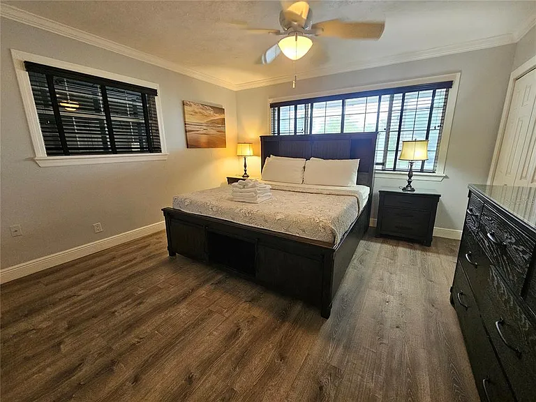 2130 Pinehurst St — Photo 14