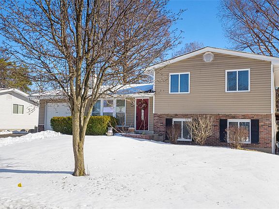 3rd image of 814 Judson Manor Dr