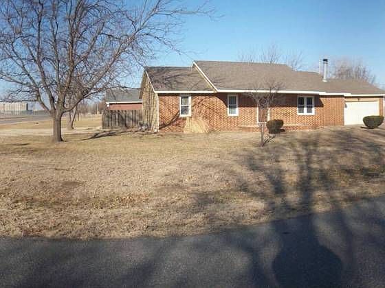 2nd image of 2301 Howell Dr