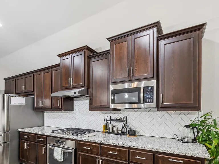 3013 Chalice Well Dr — Photo 17