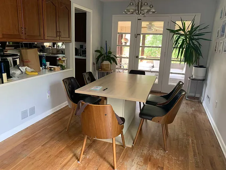 1425 Boynton Ave — Photo 6