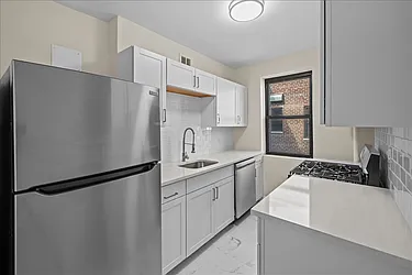 3635 Johnson Avenue, #6D