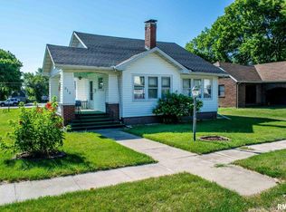 818 N 5th St, Chillicothe, IL 61523
