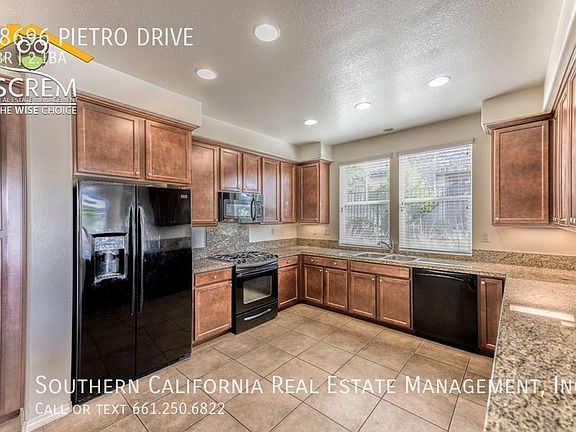 4th image of 28696 Pietro Dr
