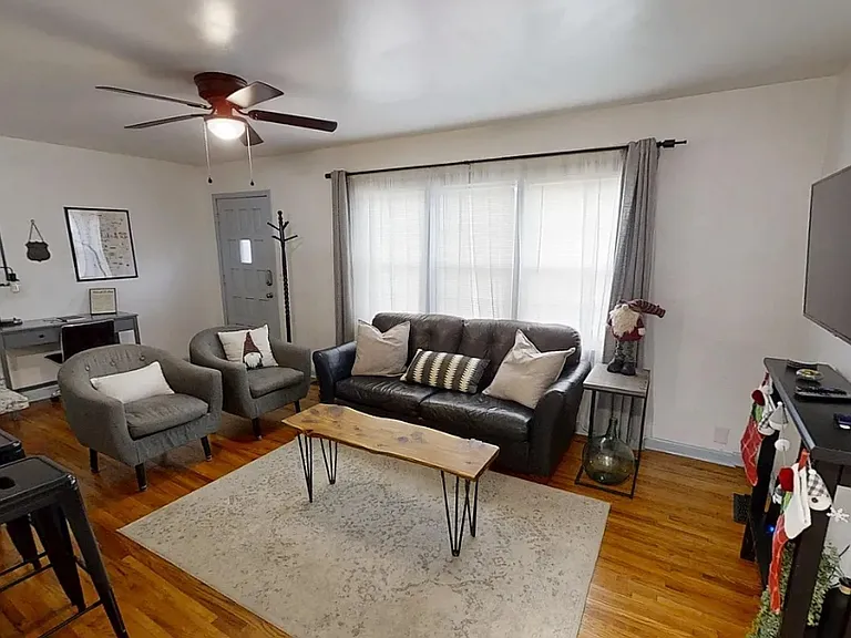 7148 E Marshall St — Photo 2