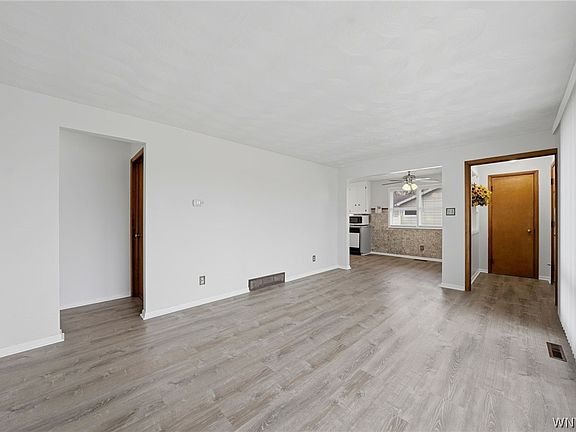 4th image of 7383 Saint Joseph Rd