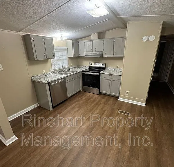 3252 Balkan Dr — Photo 4