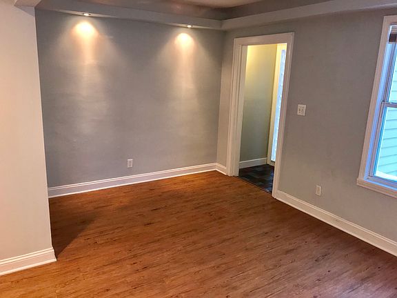5th image of 23464 Tawas Ave