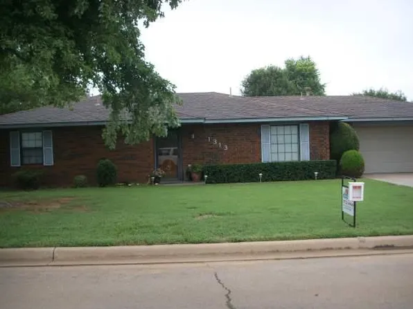 1313 E Quail Ave, Weatherford, OK 73096