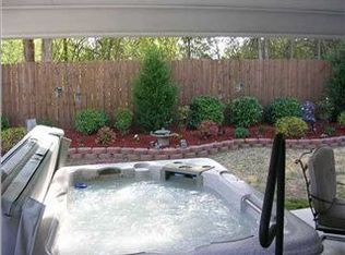 147 Anchor Dr, Rossville, GA 30741