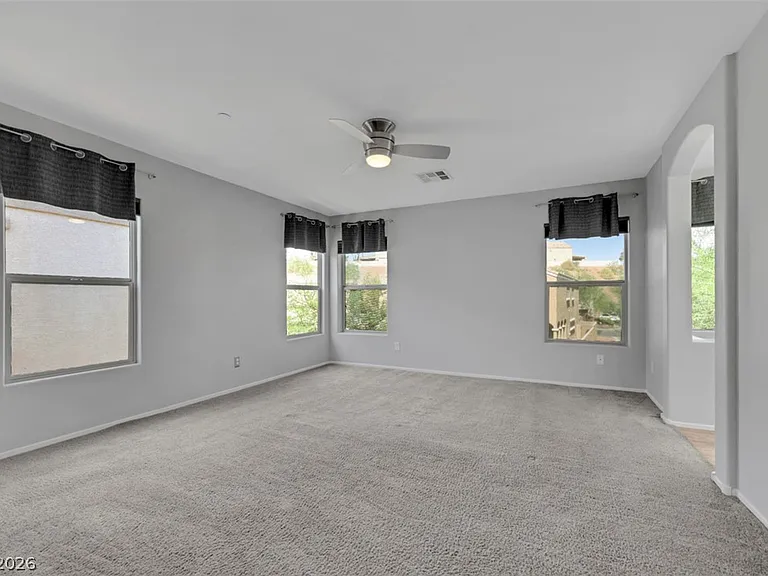 89 Sertata Ct — Photo 42