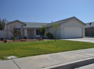 1124 Oakwood Ln, Rosamond, CA