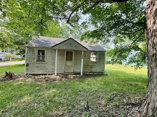 289 Elm St, Manitou Beach, MI 49253
