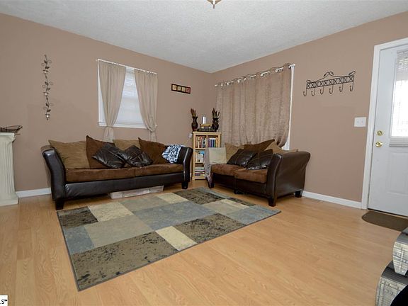 5th image of 294 Sequoia Dr