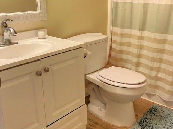 5th image of 18307 Burbank Blvd Unit 40