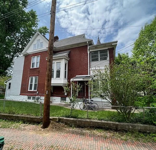 307 W 6th Ave #B — Photo 1