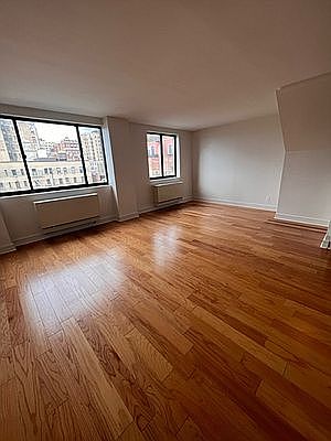 2nd image of 323 W 96th St Ph 6