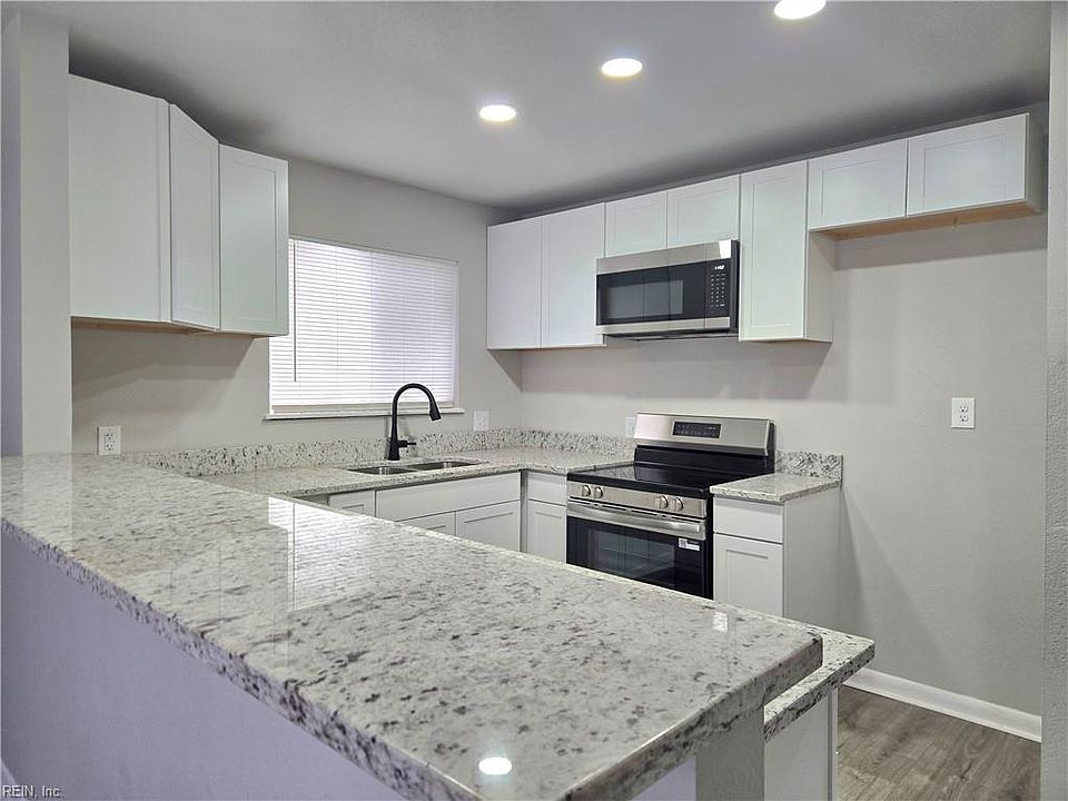 1st image of 651 26th St