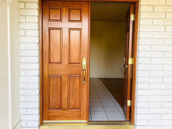 2nd image of 25085 Aspen Ave