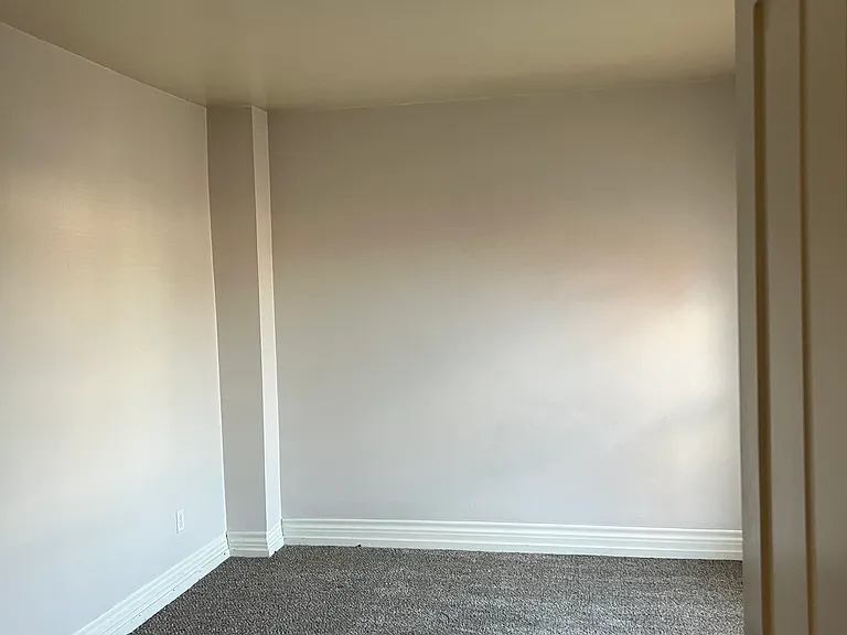 122 N Main St — Photo 16