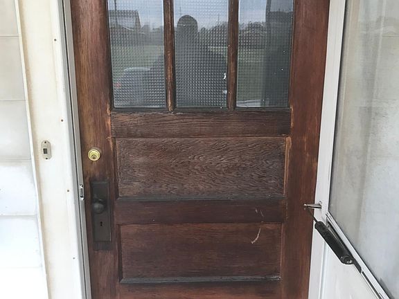 3rd image of 3050 Clifton Ave