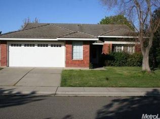 692 Summit Lakes Way, Galt, CA 95632