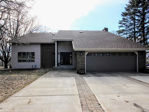 3rd image of 22115 River Oaks Dr